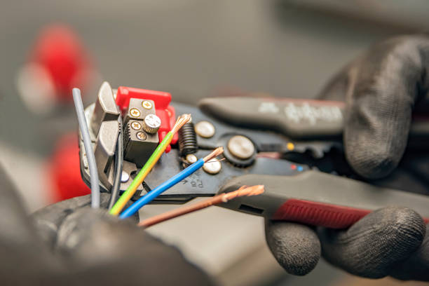 Best Emergency Electrical Repair  in Hidalgo, TX